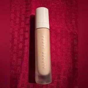 🦋 Fenty Beauty•Pro Filt’r Foundation